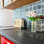 Stylish With Shared Rooftop Terrace And Jacuzzi Mk2 Διαμέρισμα Βουδαπέστη