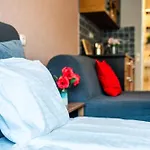 Apartment Stylish With Shared Rooftop Terrace And Jacuzzi Mk2