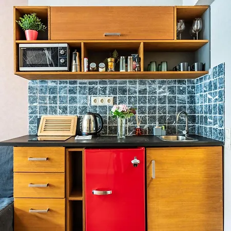 Stylish With Shared Rooftop Terrace And Jacuzzi Mk2 Apartment *