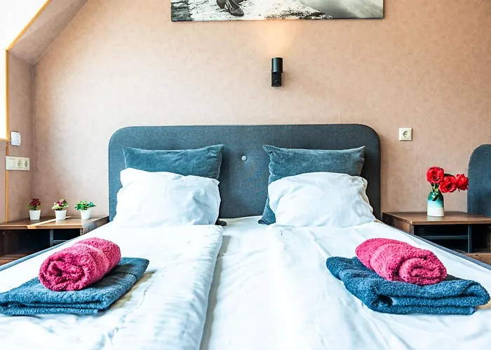 Apartament Stylish With Shared Rooftop Terrace And Jacuzzi Mk2 *